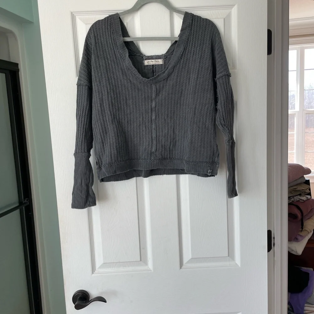 We The Free Charcoal Crew Neck Top S - Picture 2 of 4